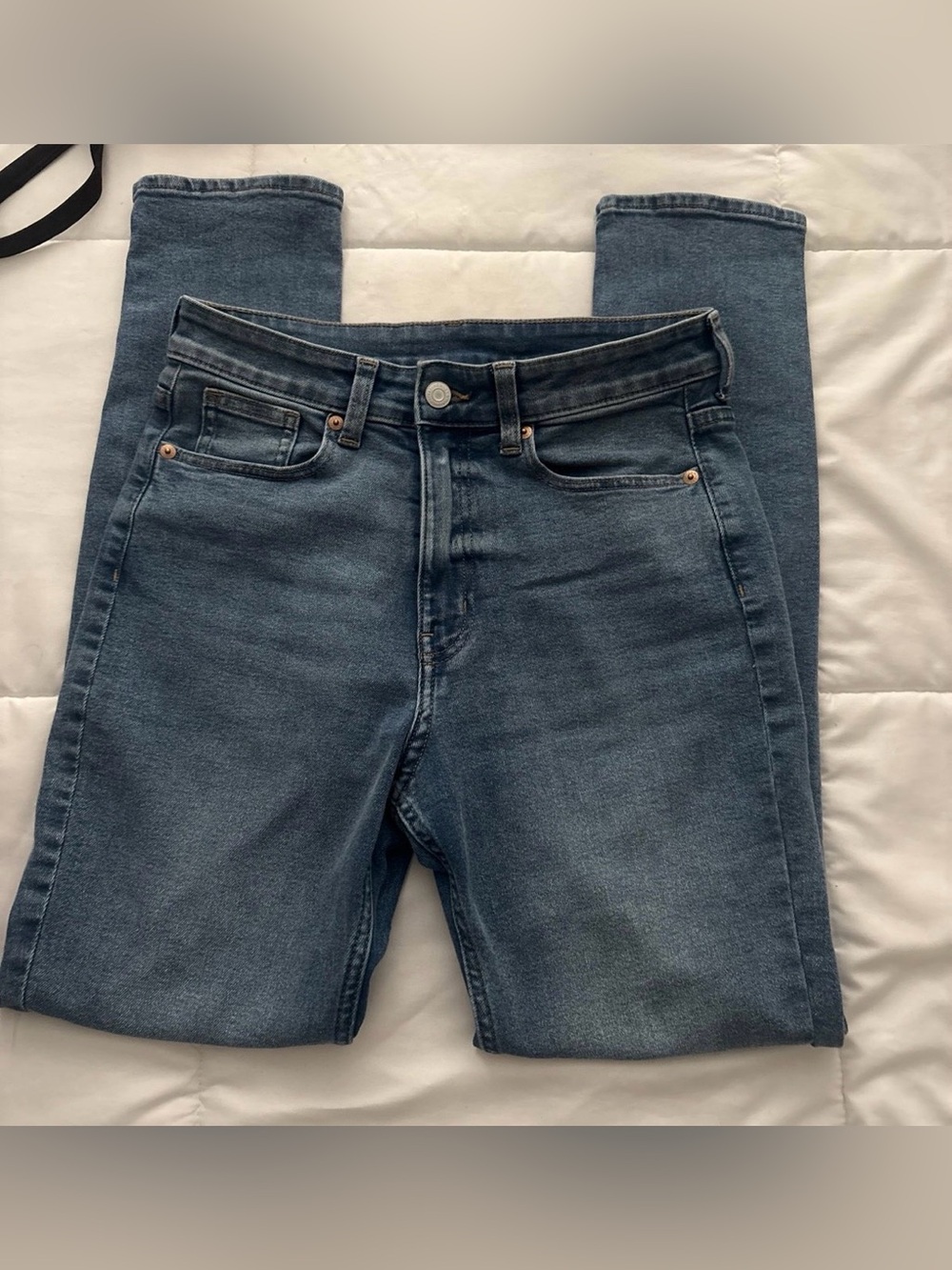 Classic High-Rise Women's Jeans in Dark Blue